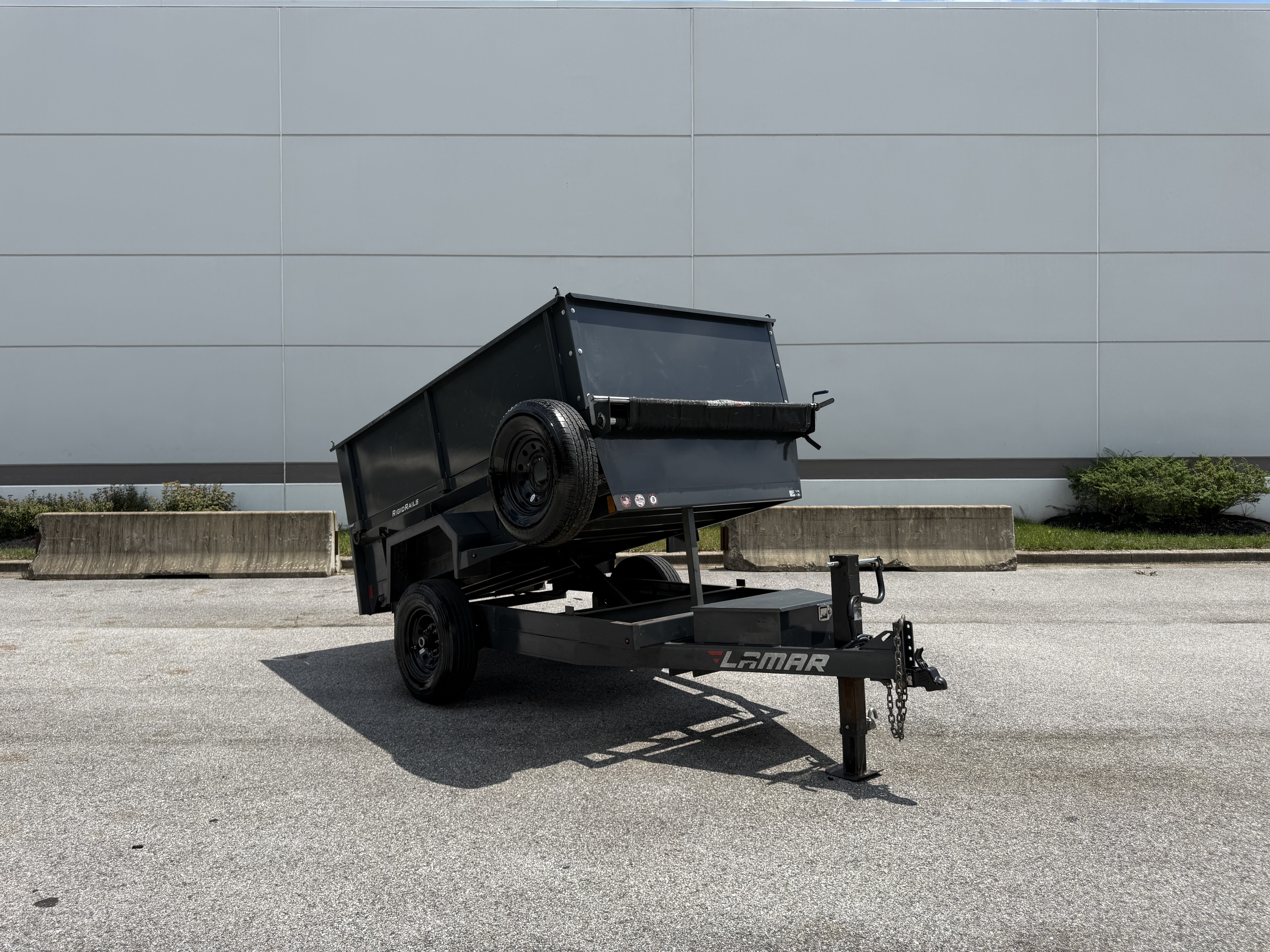 5' x 10' Dump Trailer - photo 1 of 9