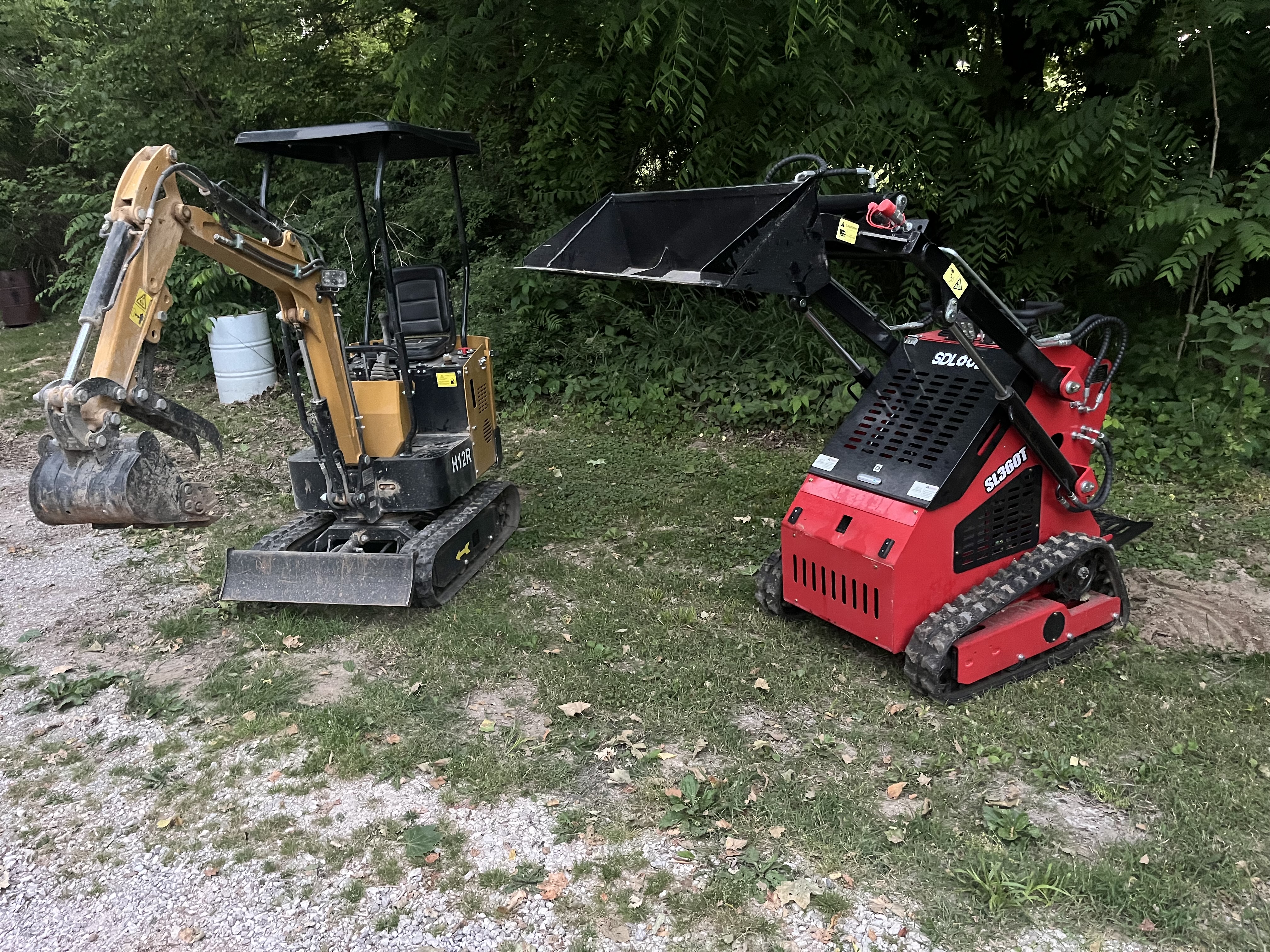 Mini skid steer and excavator equipment available for rent in Missouri