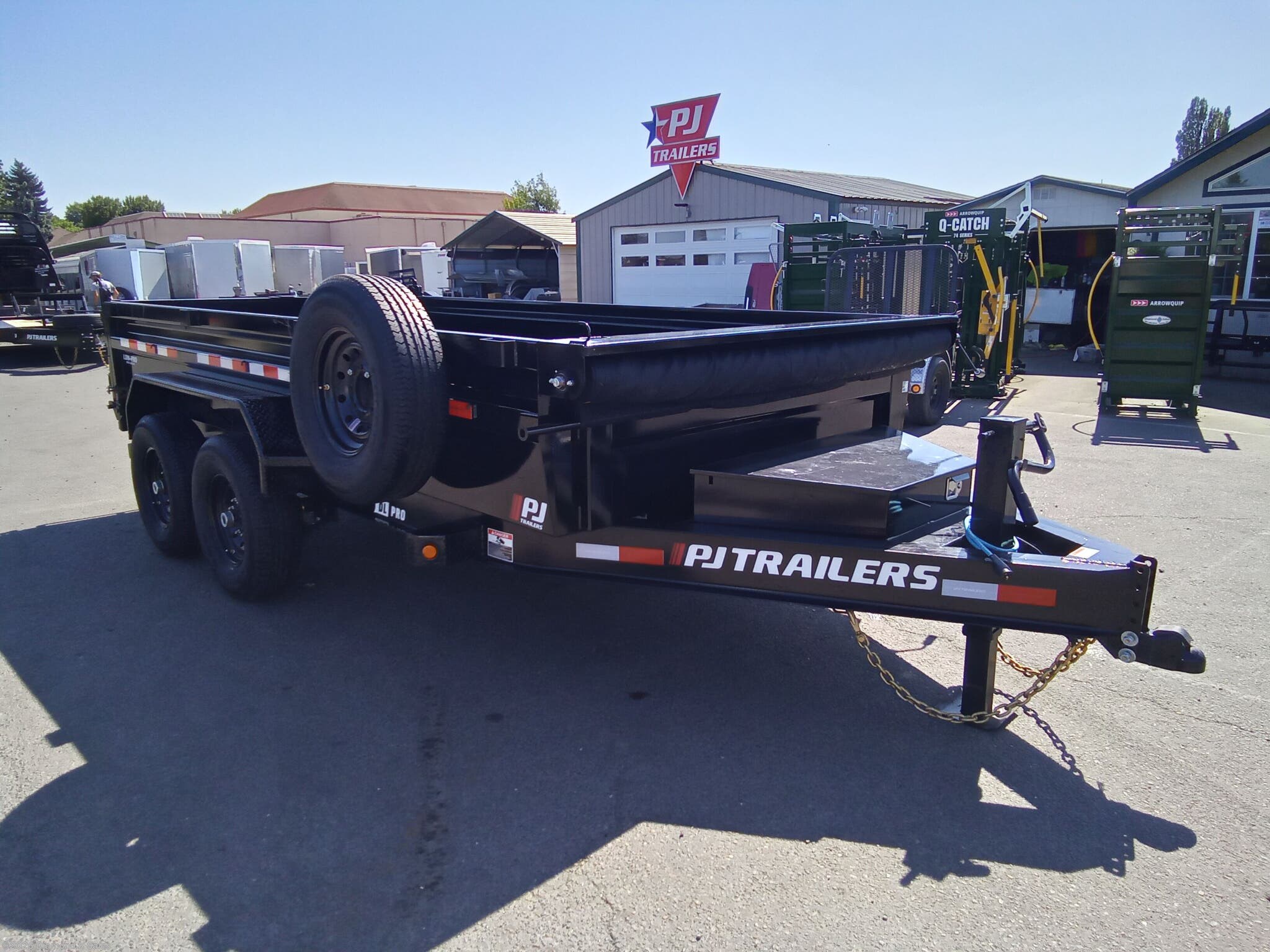 Dump trailer rental in Clinton, MI — Xtreme Trailer Rentals